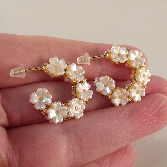 18K Gold Plated 925 Silver Pearl Flower Shape Beads Crystal Hoop Earrings 24mm - Picture 4 of 5